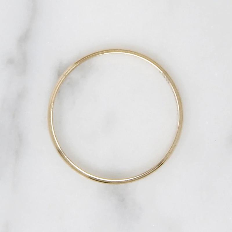 Slim Gold Wedding Band with Stepped Edge