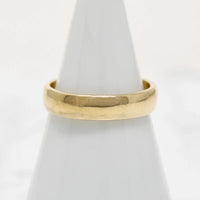 Gold Wedding Band with Shallow Exterior Curve