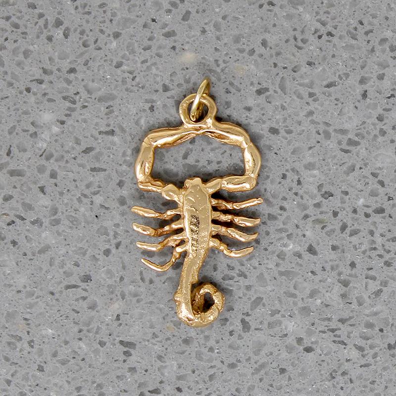 Naturalistic Scorpion Charm in 14k Gold