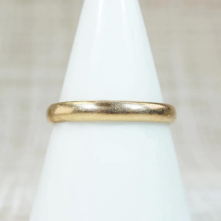Glossy 9ct Gold English Wedding Band