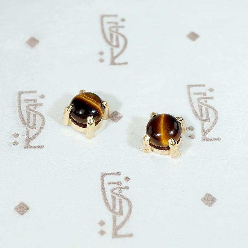 Chic Tiger's Eye in Gold Stud Earrings