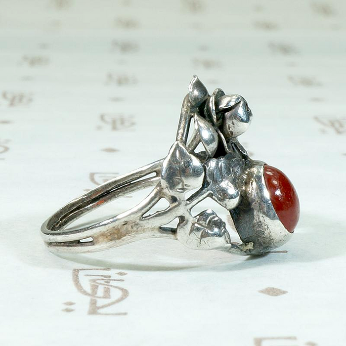 Red Carnelian & Silver Roses Vintage Ring