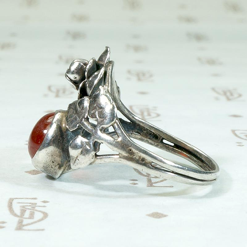 Red Carnelian & Silver Roses Vintage Ring