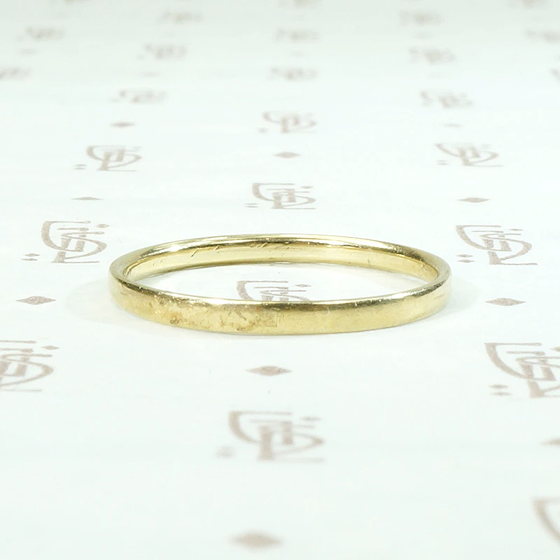 Lightweight & Slim 1920s Gold Wedding Band