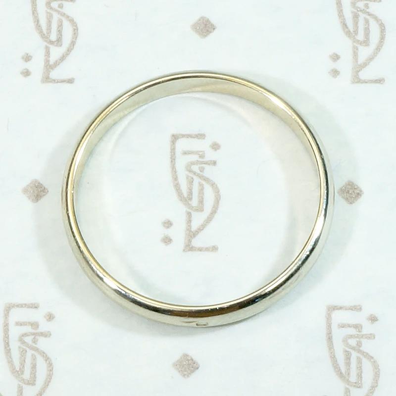 Handsome Warm-Toned 18k White Gold Wedding Band