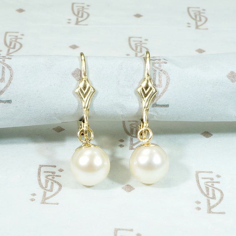 Creamy Pearl Drop Lever Back Earrings