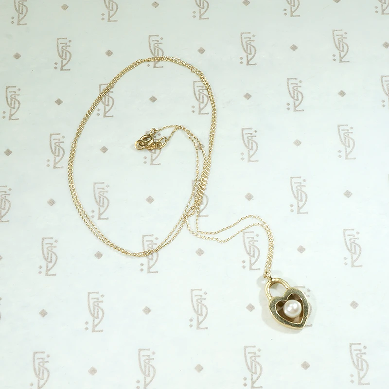Heart Shaped Padlock Gold Pendant with Pearl