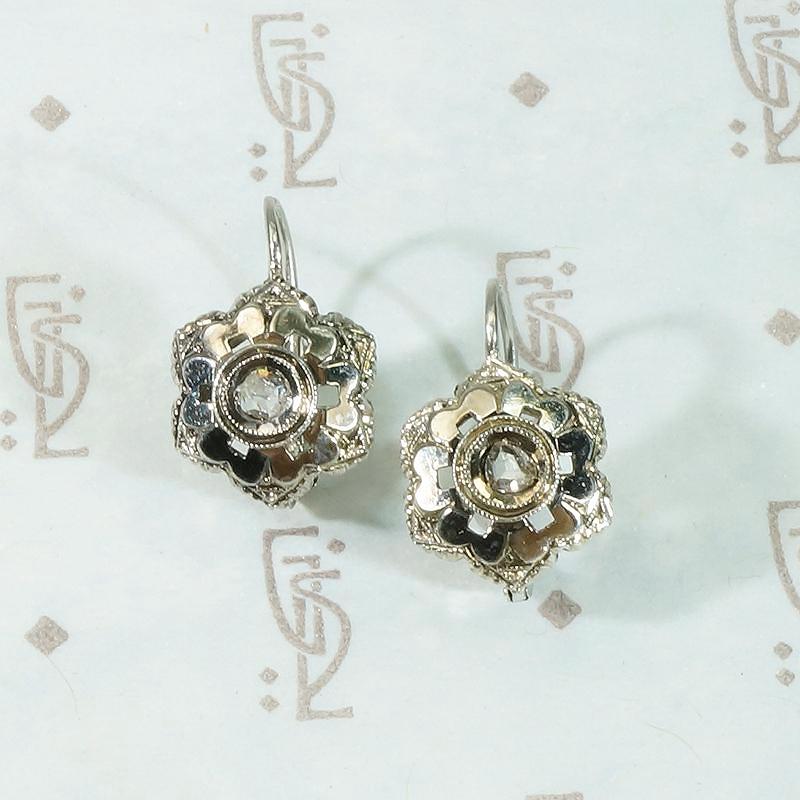 Petite Floral Earbobs with Diamonds in White Gold