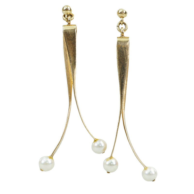 curving 14k yellow gold with pearls on the ends post top earrings