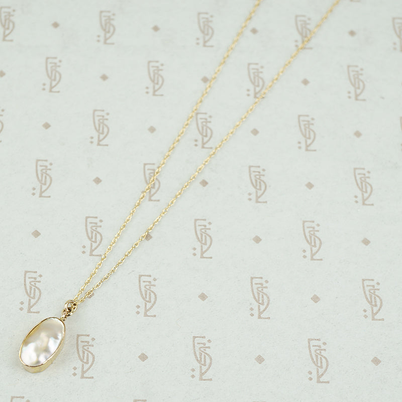 Mother of Pearl Gold Pendant Circa 1919