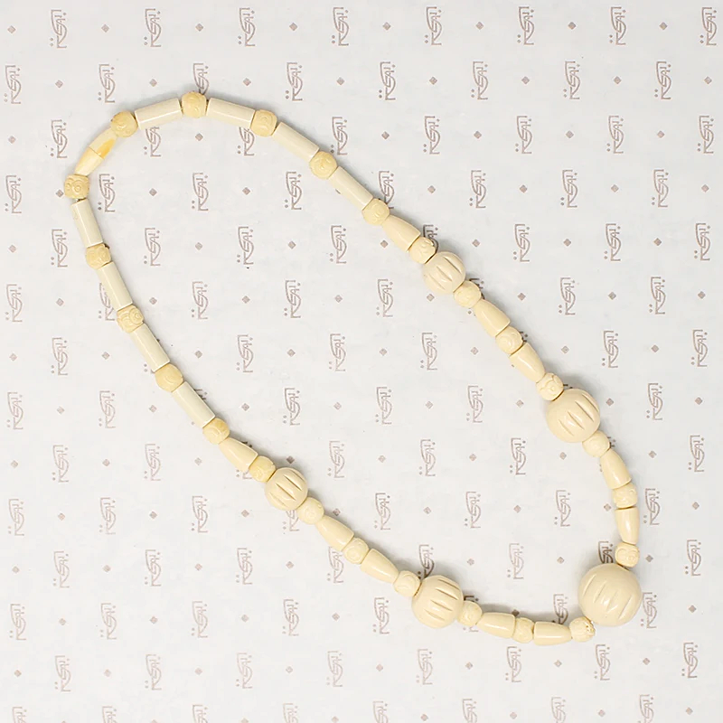 Smart Deco Carved Organic Bead Necklace
