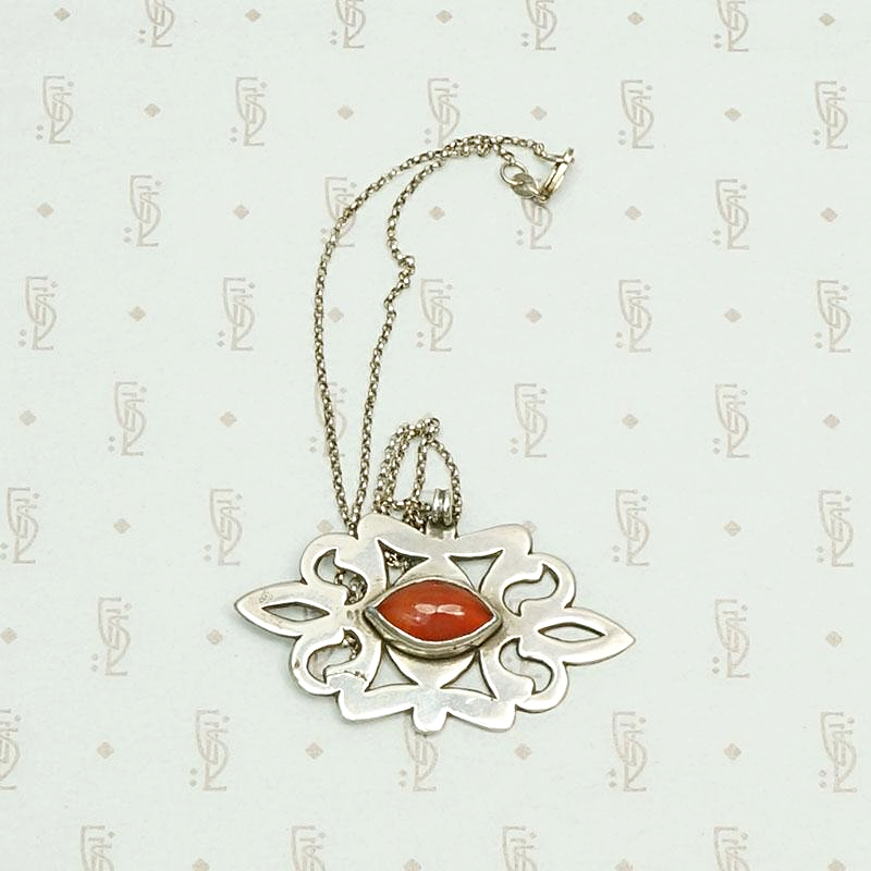 Turkman Pendant in Silver and Carnelian