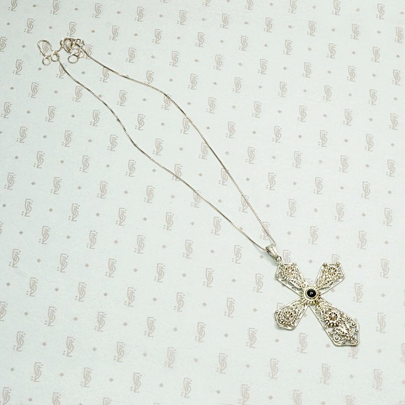 Ornate Filigree Cross with Leaves and Daisies
