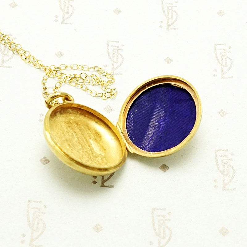 Sweet Little English Gold Locket