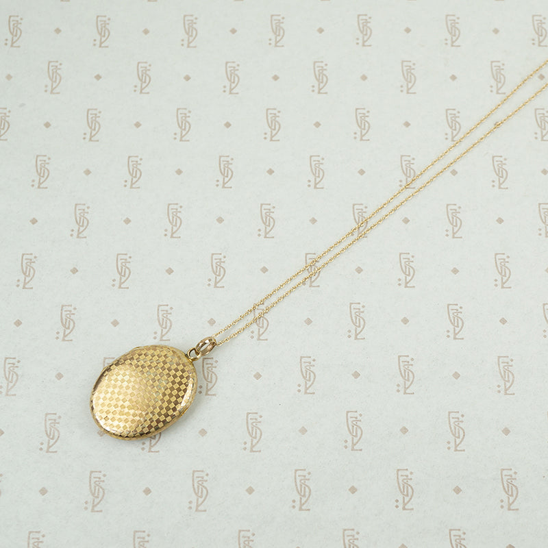 Checkerboard Patterned Edwardian Locket