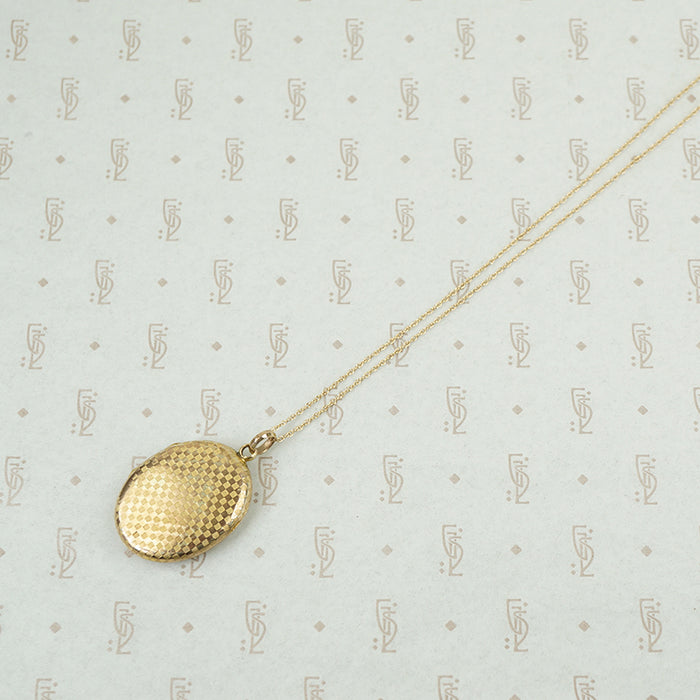 Checkerboard Patterned Edwardian Locket