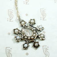 Horseshoe & Wreath Pendant in Pearl-Set Silver 