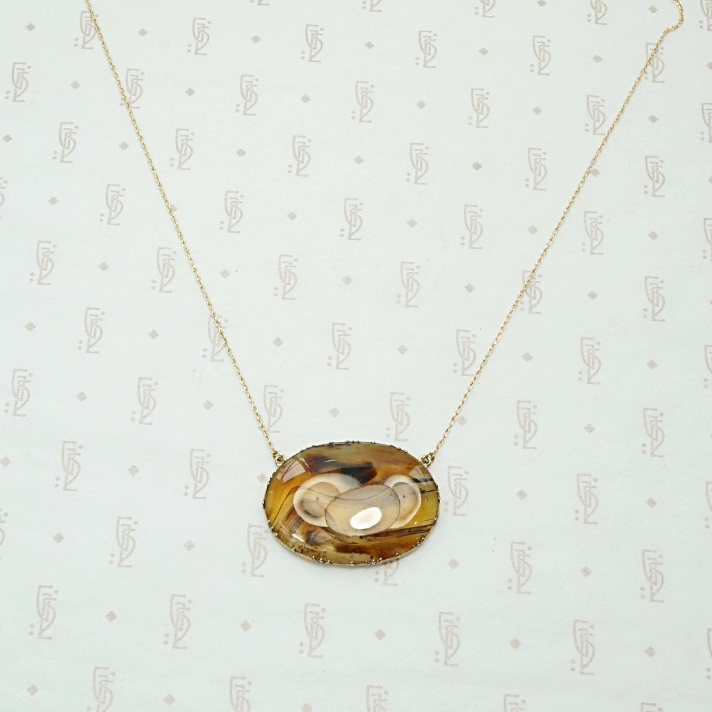 Antique Desert Toned Agate Necklace in 18k Gold