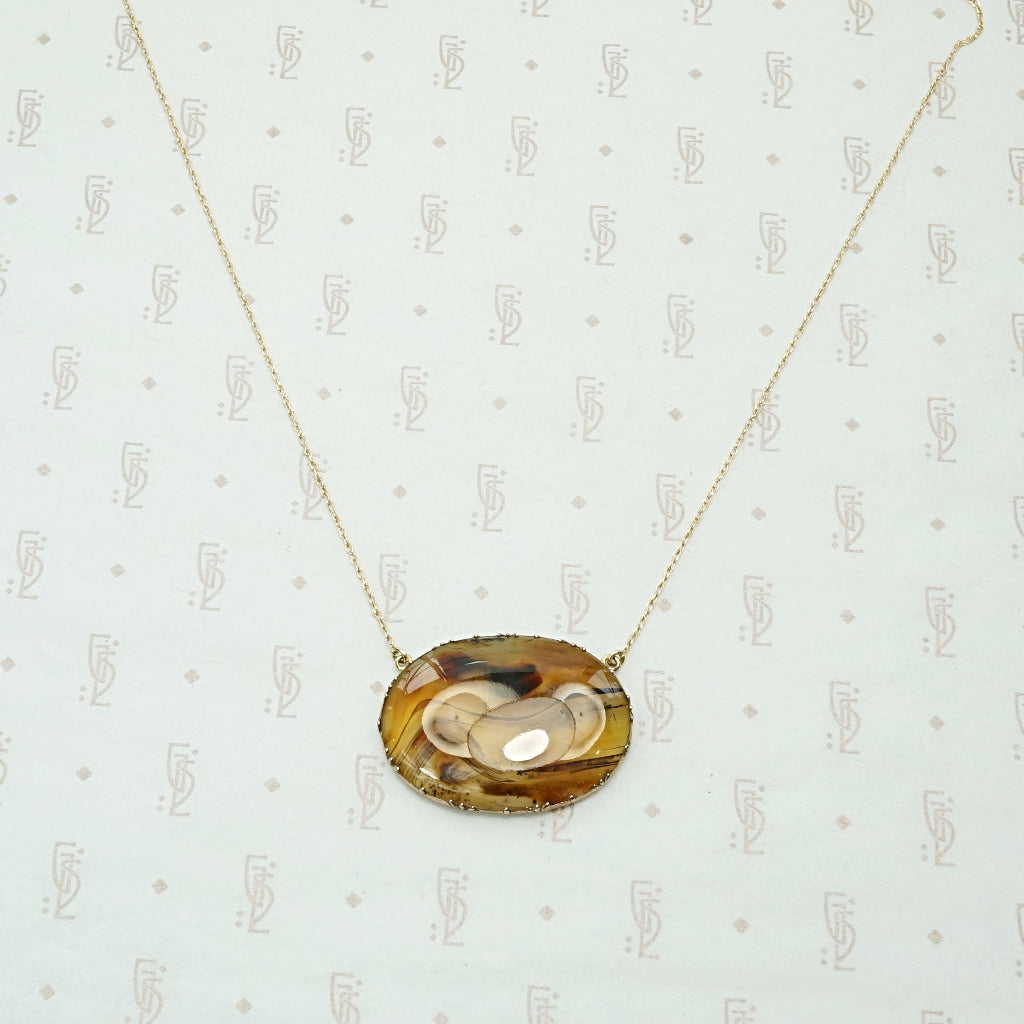 Antique Desert Toned Agate Necklace in 18k Gold