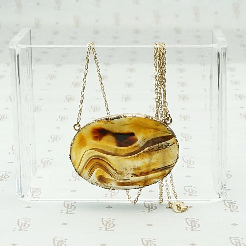 Antique Desert Toned Agate Necklace in 18k Gold