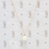 Vintage Solitaire Pearl on Gold Chain