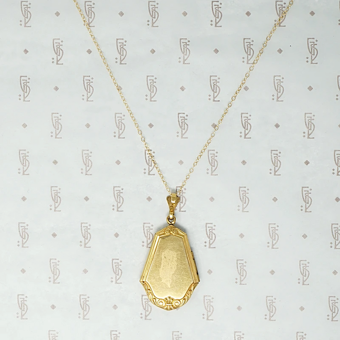 Fabulous Locket With All The Details