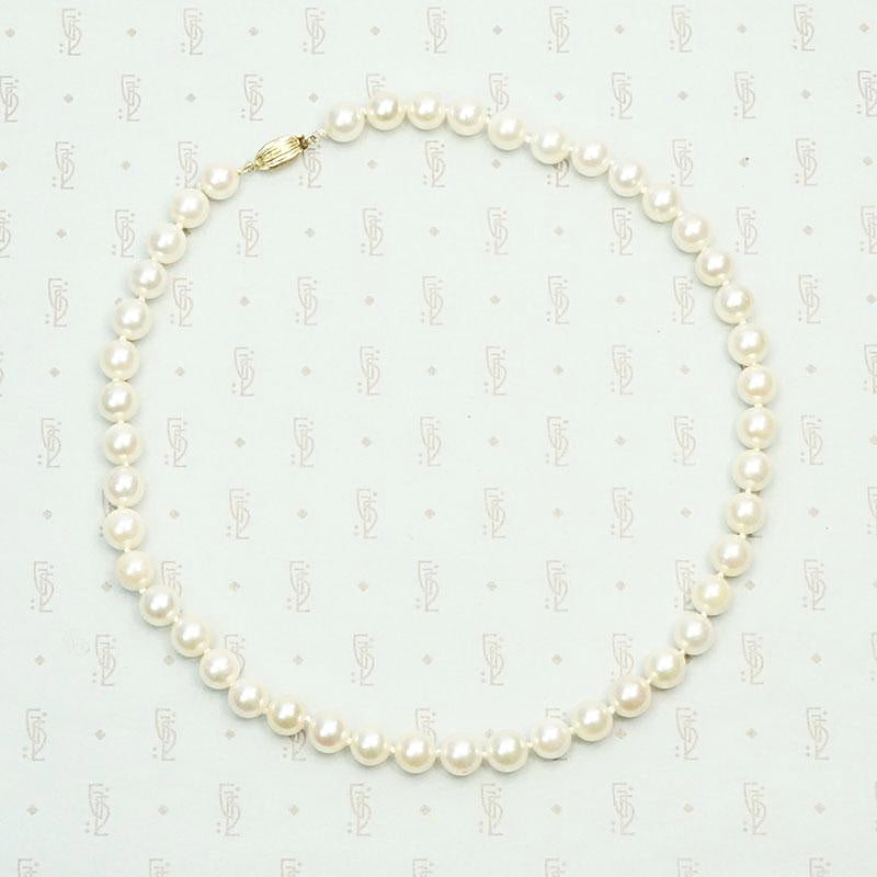 Classic Vintage Lustrous Pearl Choker