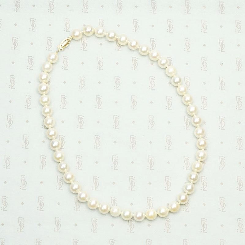 Dreamy Vintage Pearl Choker with Gold Clasp