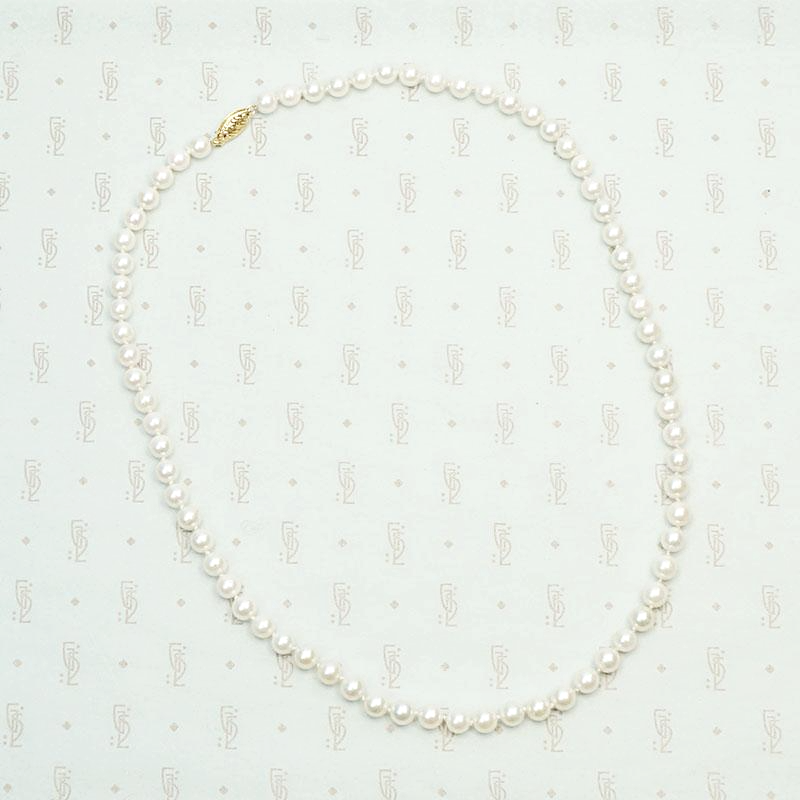 Timeless Staple 19" White Pearl Necklace