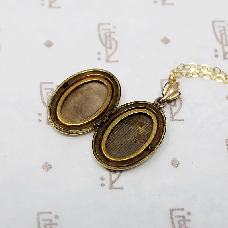 Oval Edwardian Locket with Pinstripes