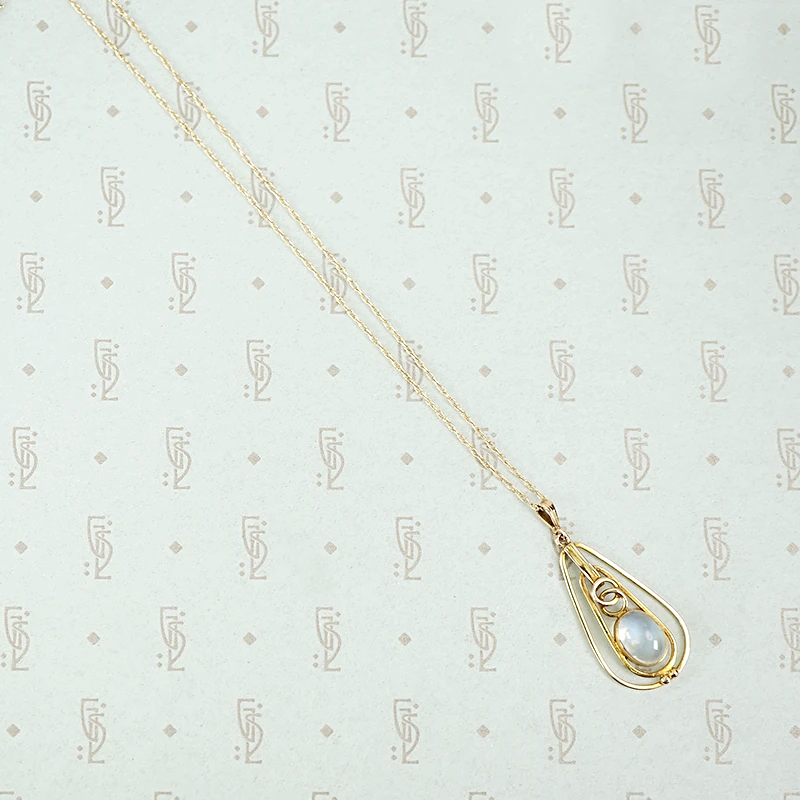 Dreamy Binder Bros Moonstone and Gold Necklace