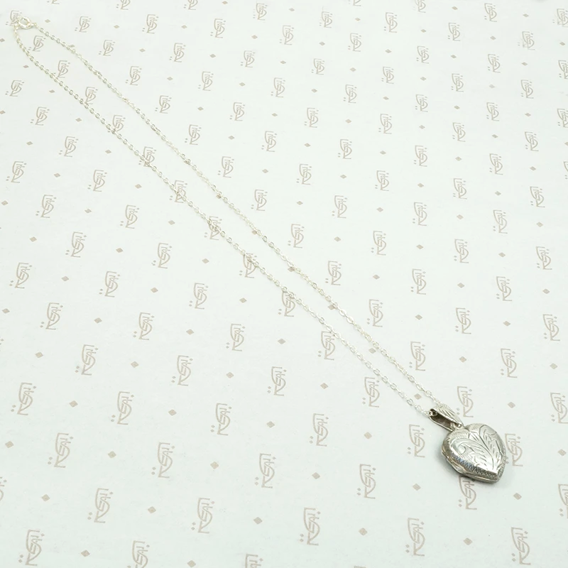 Sweet 1970s Silver Heart Locket