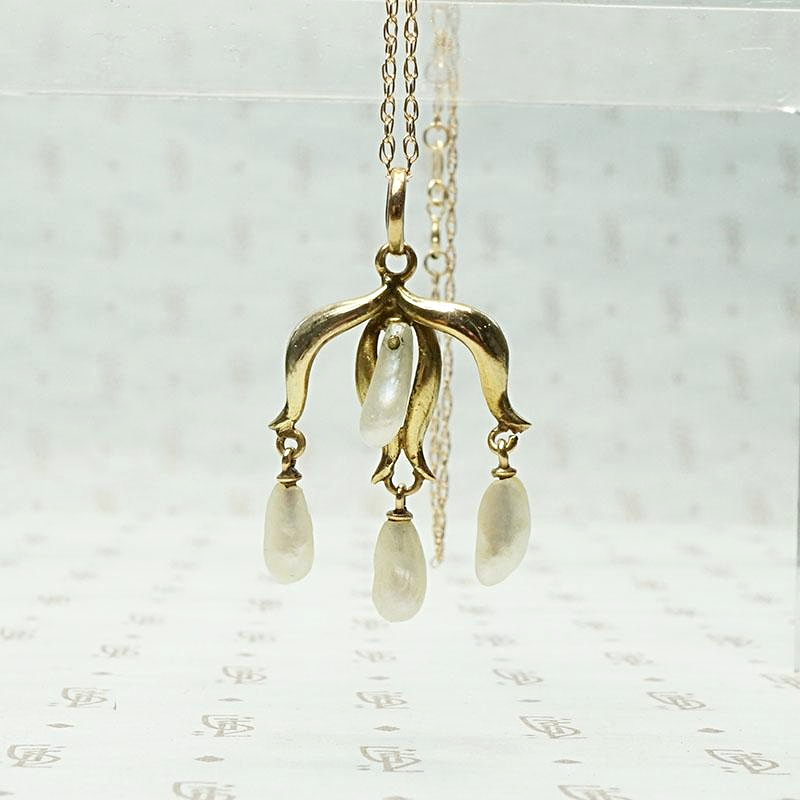 Natural Pearl & Gold Art Nouveau Necklace, detail