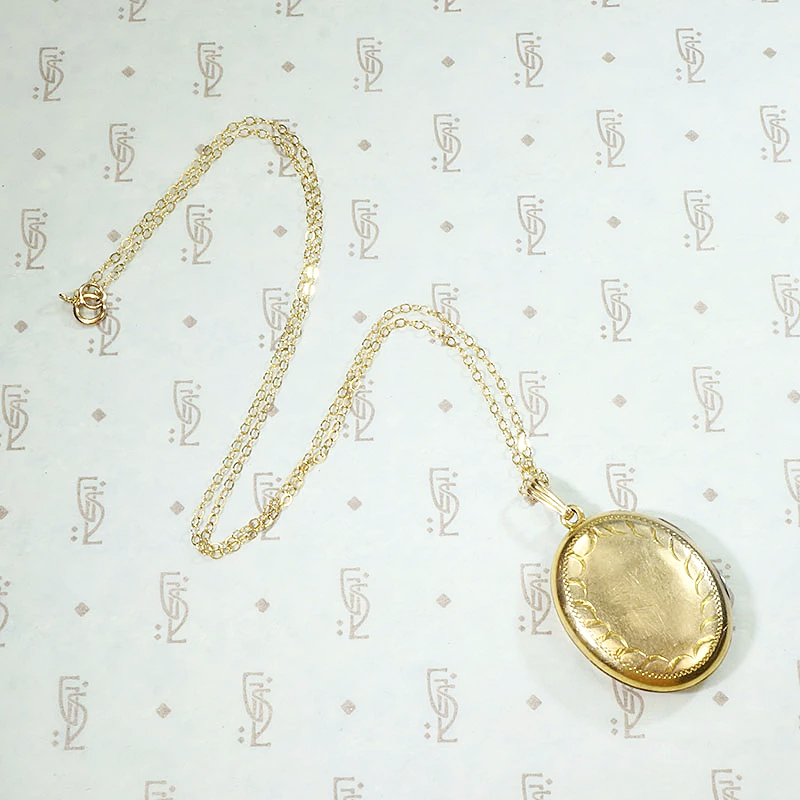 Mellow Gold Filled 1940s Oval Locket