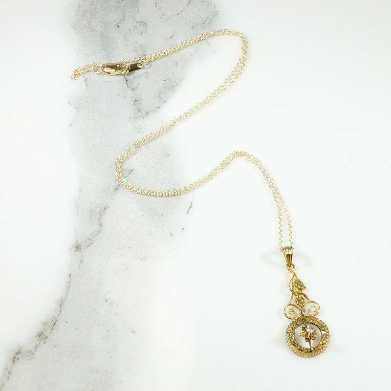 Dainty Engraved Gold Lavalier with Diamond