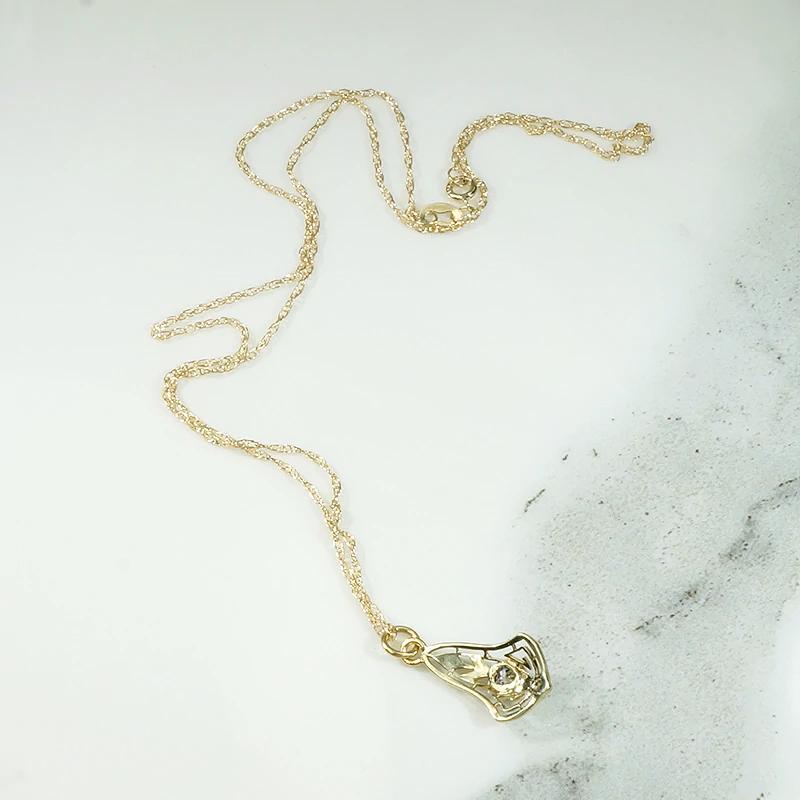 Delicately Engraved Gold Filigree & Diamond Pendant