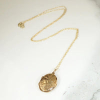 Ivy & Acanthus Engraved 9ct Gold Locket