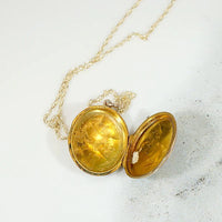 Ivy & Acanthus Engraved 9ct Gold Locket