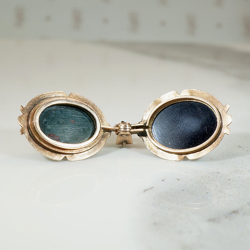 "T" for Terrific Bloodstone & Agate Gold Locket