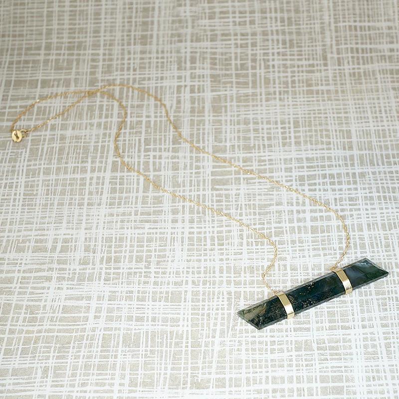 Sophisticated Moss Agate in Gold Banded Necklace