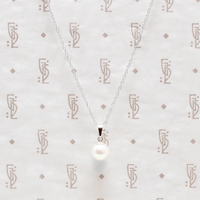 Vintage Pearl Solitaire Pendant in White Gold
