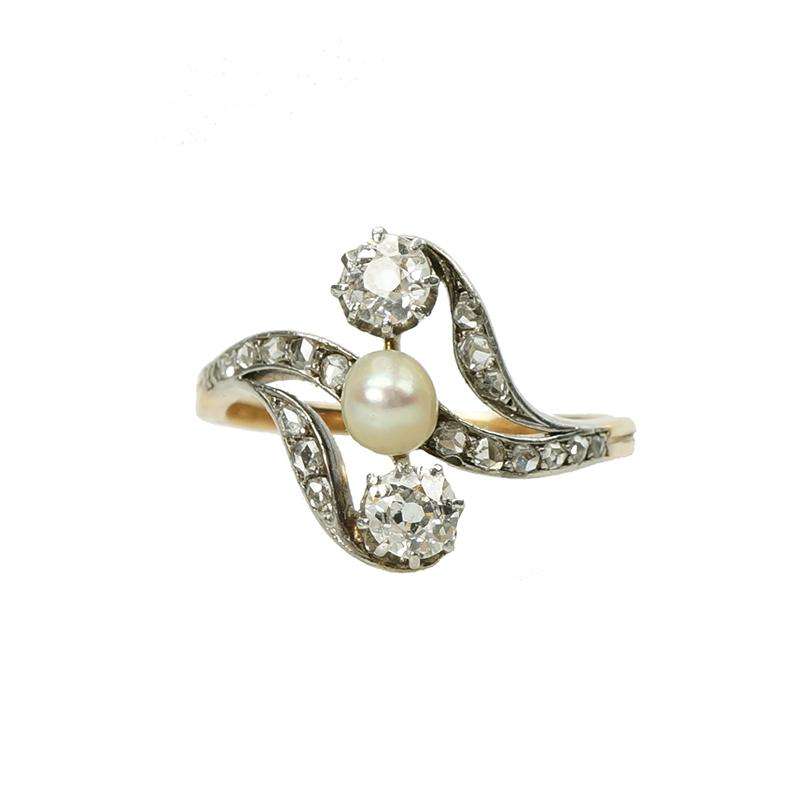 Rose Gold and Platinum Ring with Diamonds and Natural Pearl
