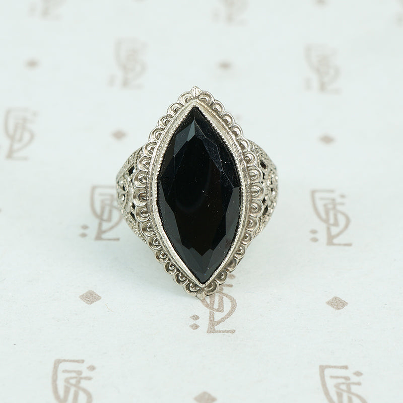 Marquis shape faceted onyx in silver filigree ring 1920's