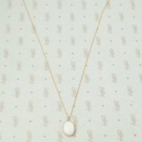Lively Opal Pendant in Yellow Gold
