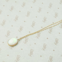 Lively Opal Pendant in Yellow Gold
