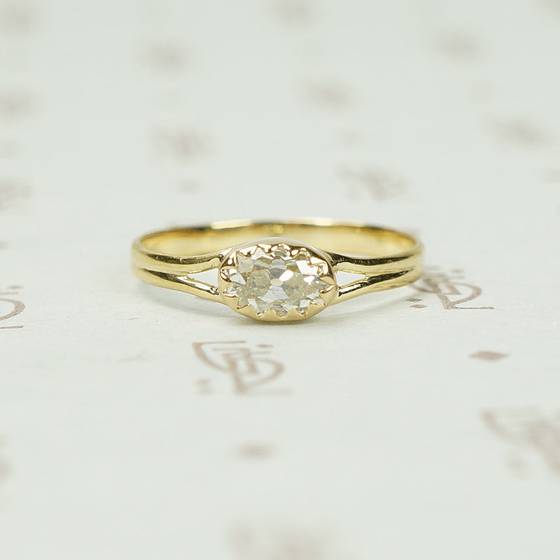 The 18k Oval OMC Solitaire