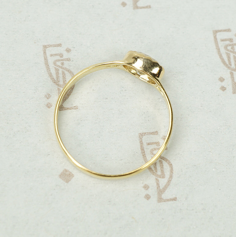 The 18k Oval OMC Solitaire
