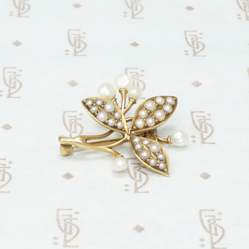 Leaves of Three Brooch in Gold and Pearls