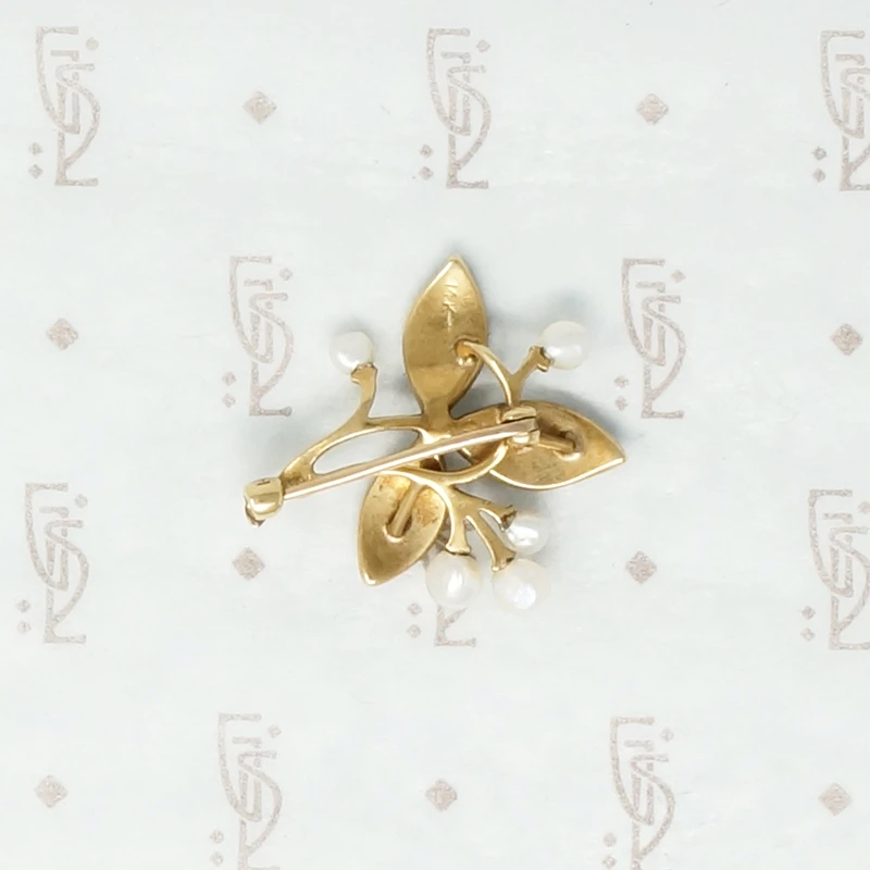 Leaves of Three Brooch in Gold and Pearls