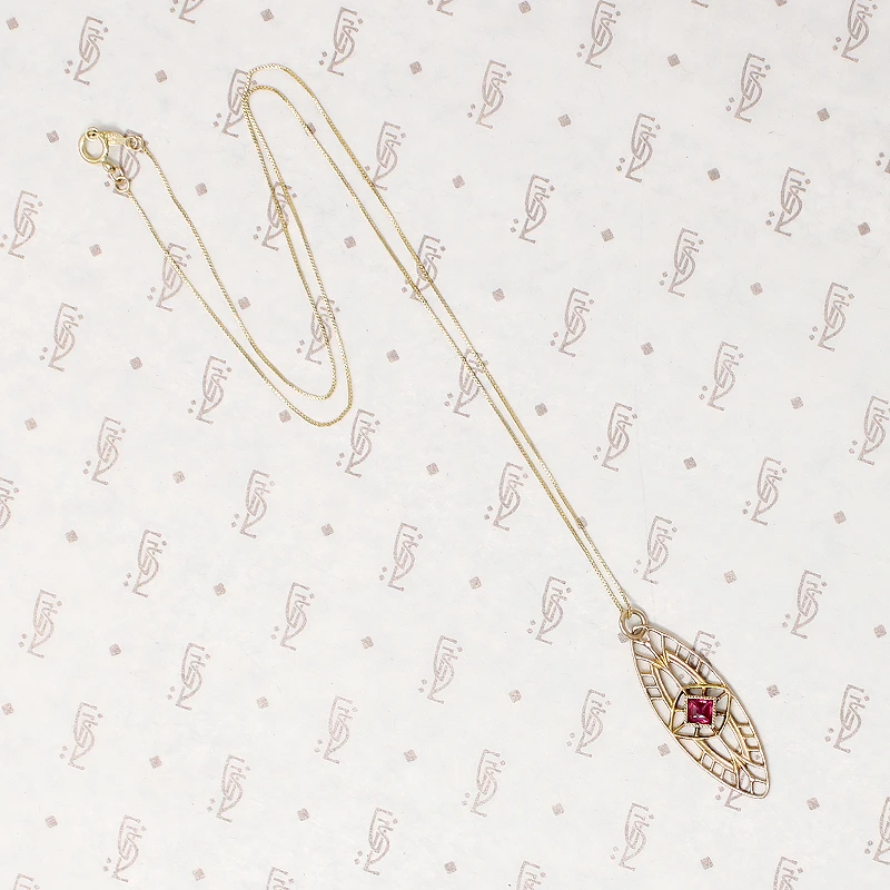 Pretty Gold Openwork Navette Pendant with Ruby